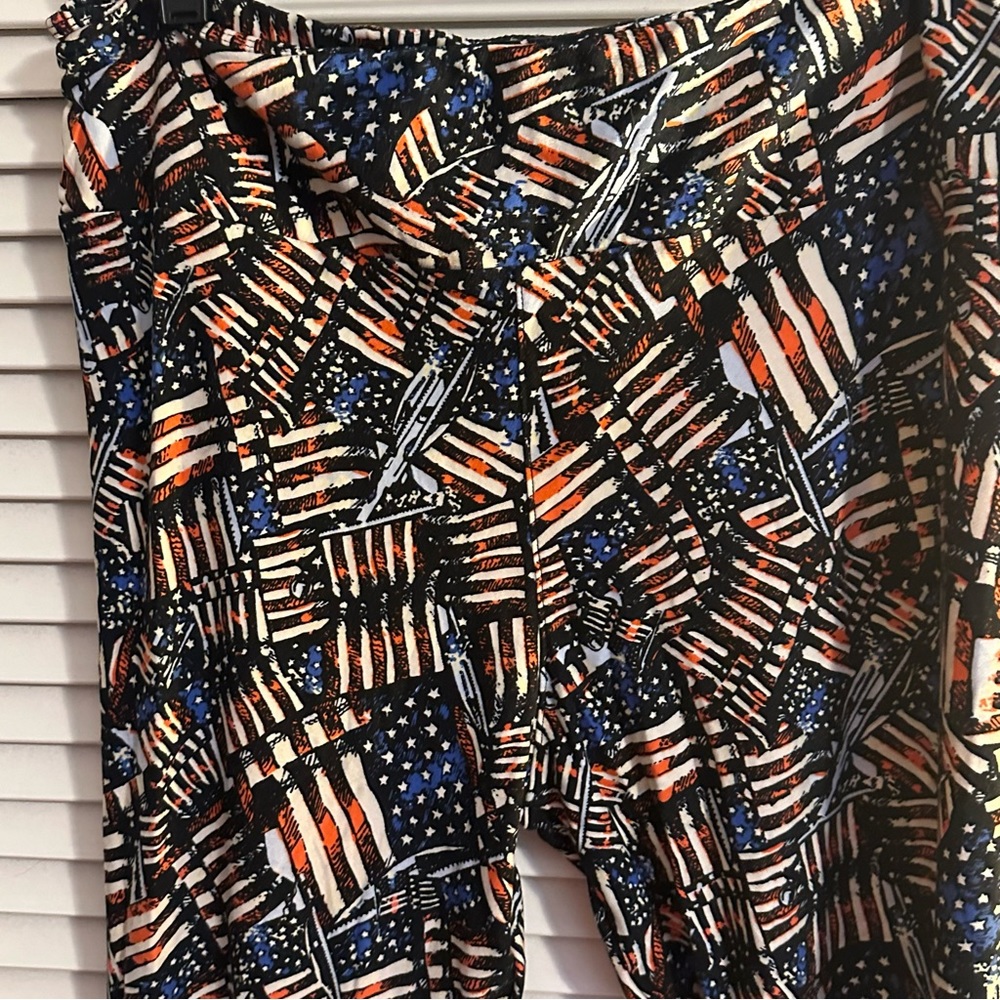 LuLaRoe patriotic leggings - tall & curvy